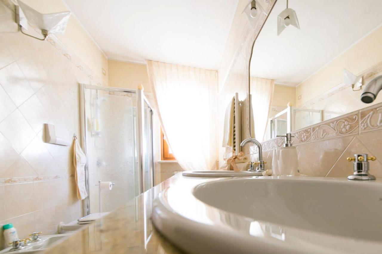 La Casa Di Pimpi Bed & Breakfast Desenzano del Garda Exterior foto
