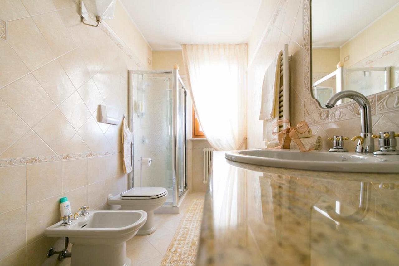 La Casa Di Pimpi Bed & Breakfast Desenzano del Garda Exterior foto