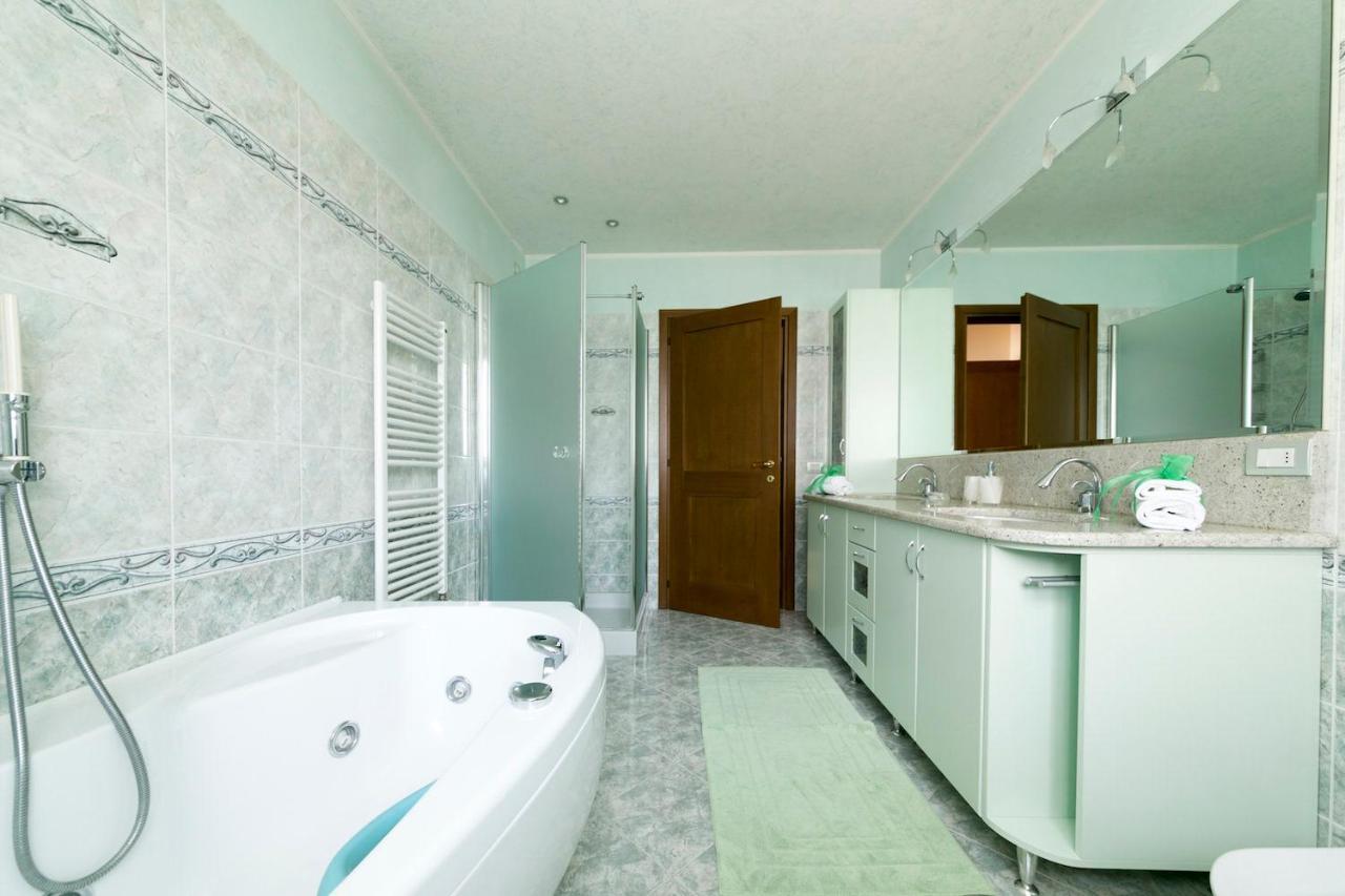 La Casa Di Pimpi Bed & Breakfast Desenzano del Garda Exterior foto