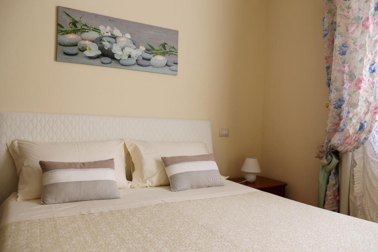 La Casa Di Pimpi Bed & Breakfast Desenzano del Garda Exterior foto